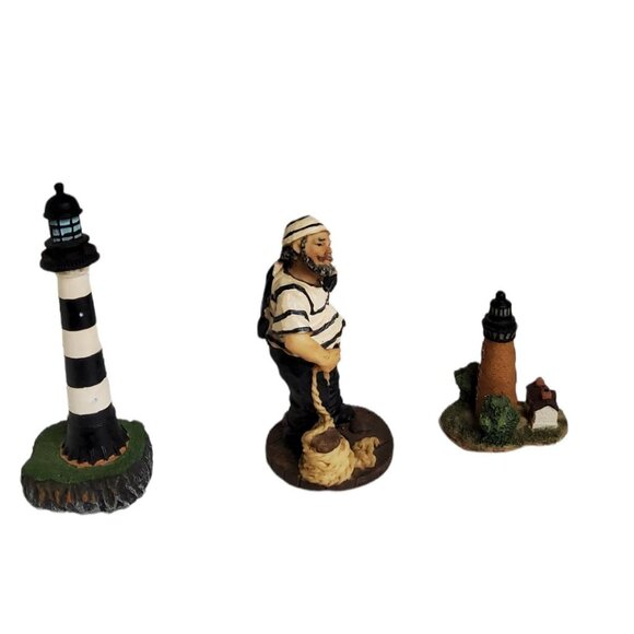 vintage mayrich company set of 3 resin 2 lighthouse's and 1 sailor various sizes - Picture 2 of 4